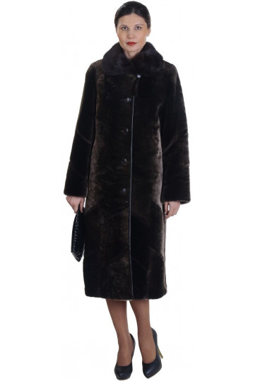 Мутоновая шуба цвета панда с отложным воротником из норки